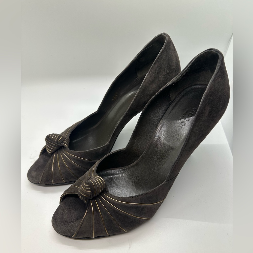 Gucci Women's Brown Suede Gold Lines Slip On Heel with Knot 7.5B 186645
